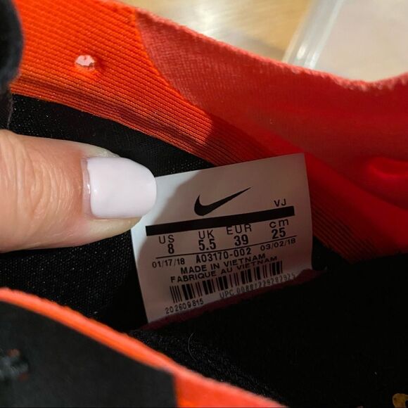 NIKE Women’s EXP-X 14 Sneaker - Picture 10 of 10